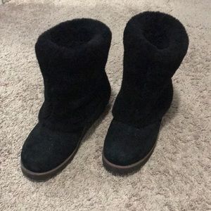 Ugg Maylin fuzzy Boots